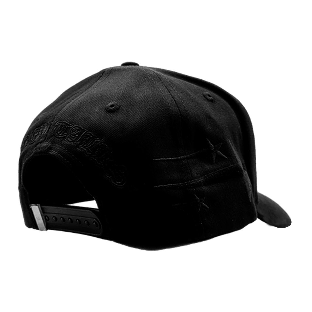 Detalle del bordado de estrellas en la gorra negra SD Black Stars